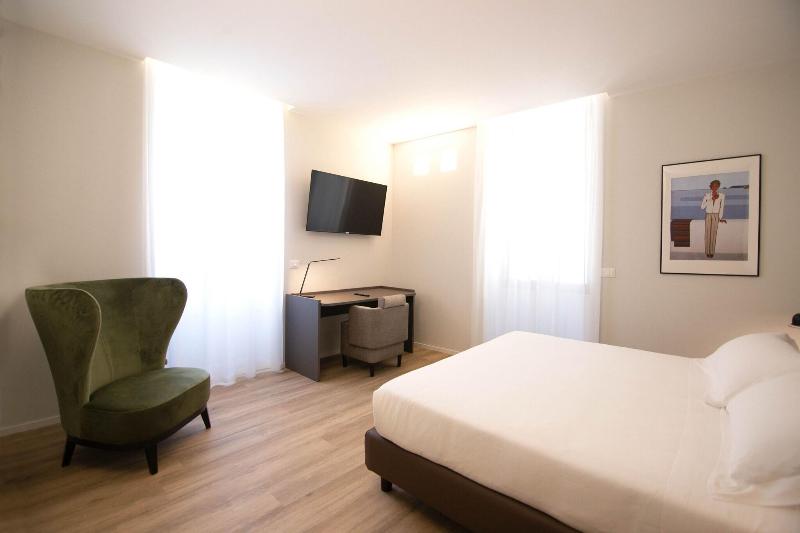 Palazzo Bellocchi Suites Apartments - Oda