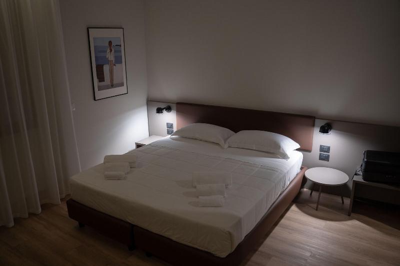 Palazzo Bellocchi Suites Apartments - Oda
