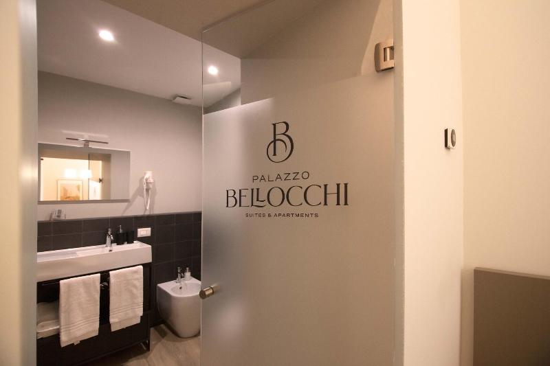 Palazzo Bellocchi Suites Apartments - Oda