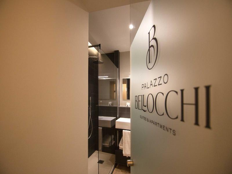 Palazzo Bellocchi Suites Apartments - Oda