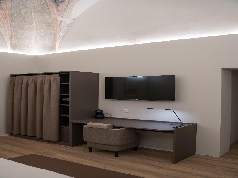 Palazzo Bellocchi Suites Apartments - Oda