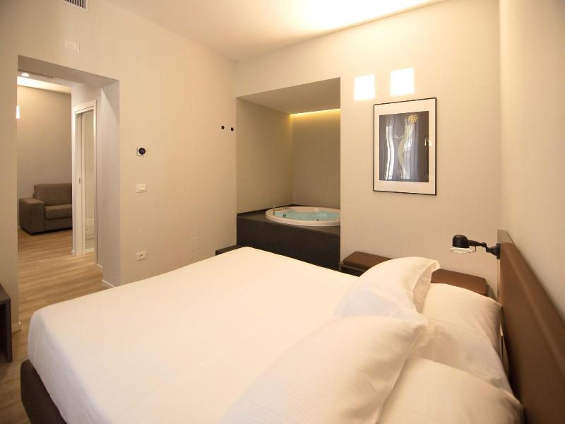 Palazzo Bellocchi Suites Apartments - Oda