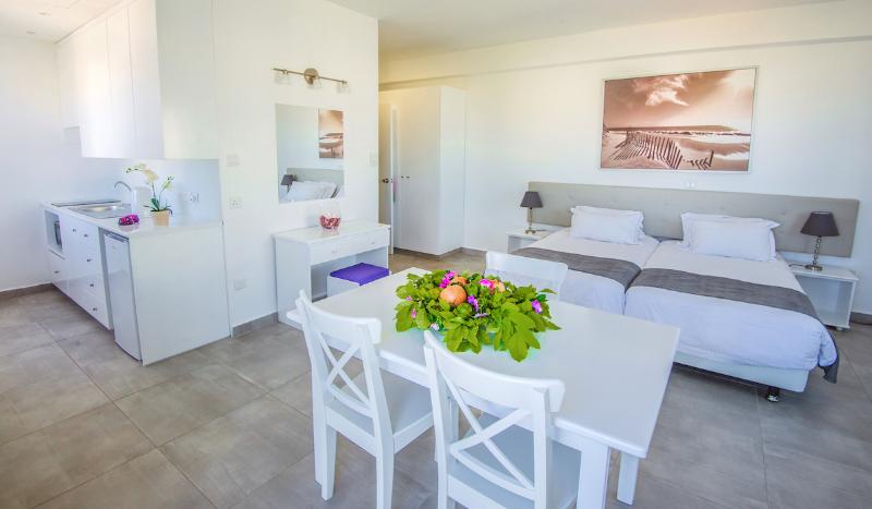 Alva Hotel Apartments - Oda