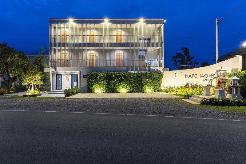 Hatchao Heritage Beachfront Resort - Genel
