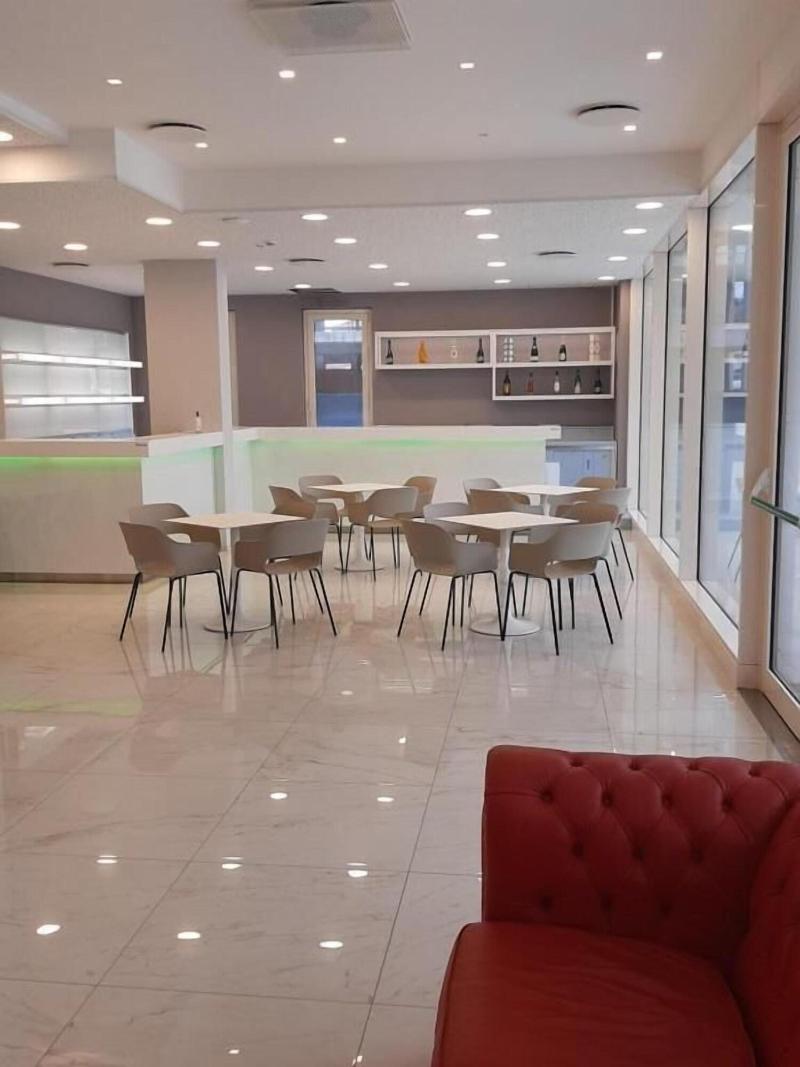 Hotel Settibi - Restoran