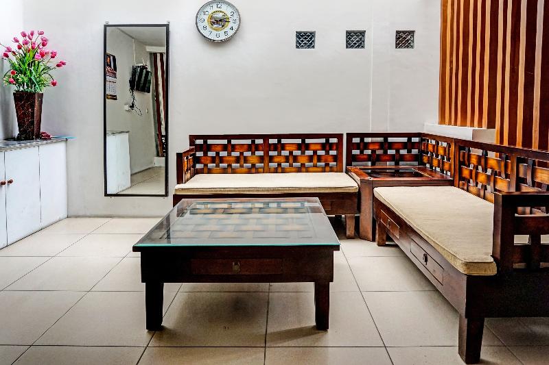 Oyo 91812 Nh Kost Syariah - Lobi