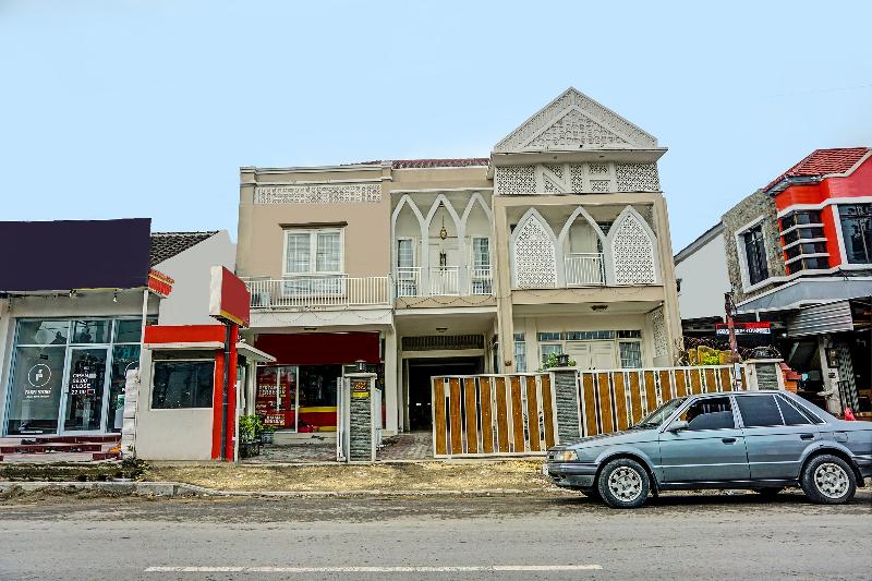 Oyo 91812 Nh Kost Syariah - Genel