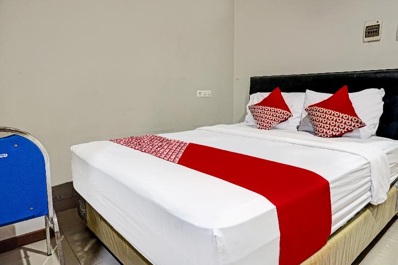 Oyo 91812 Nh Kost Syariah - Oda