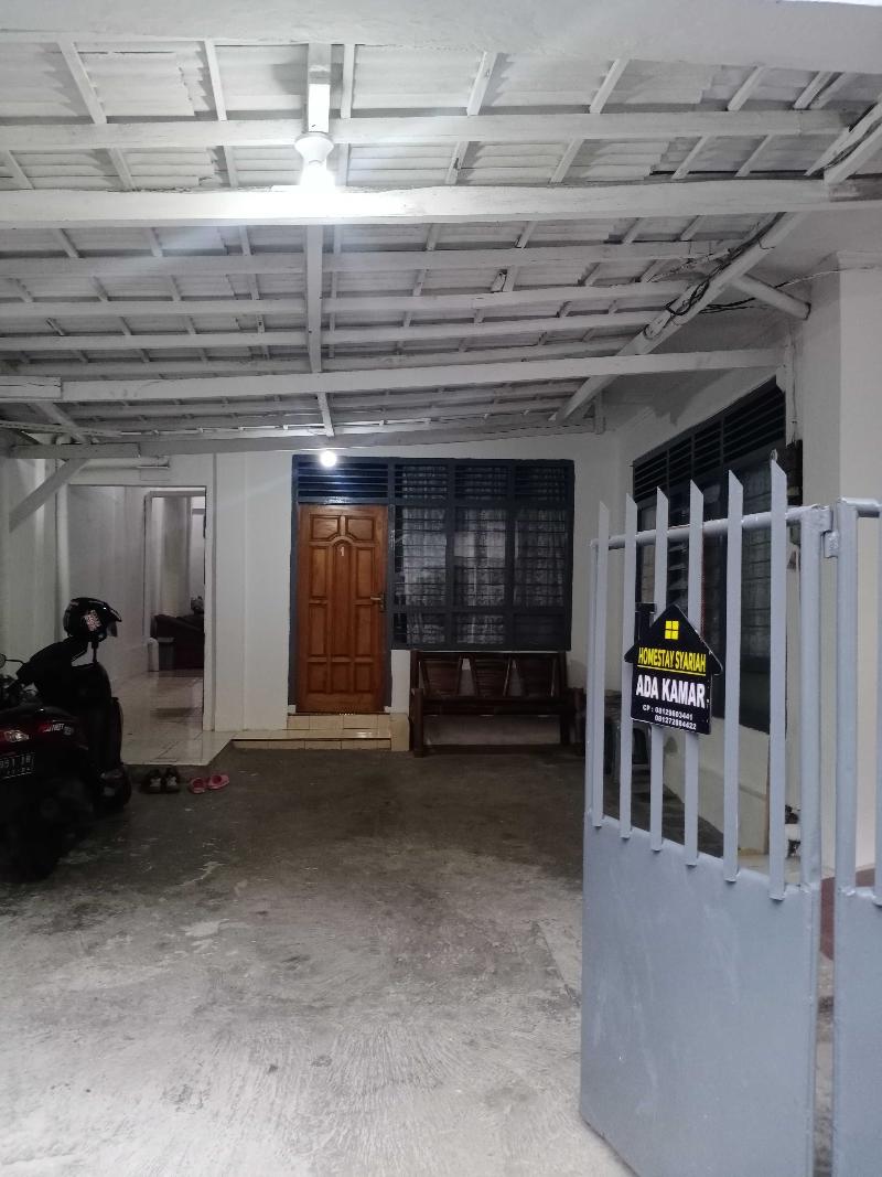 Express O 91597 Sharie Homestay Syariah - Lobi