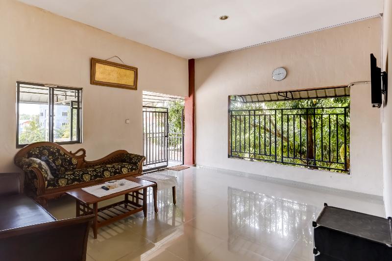 Oyo 91298 Rumah Cantik Homestay - Lobi