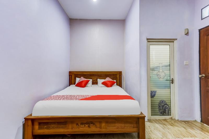 Oyo 91298 Rumah Cantik Homestay - Oda