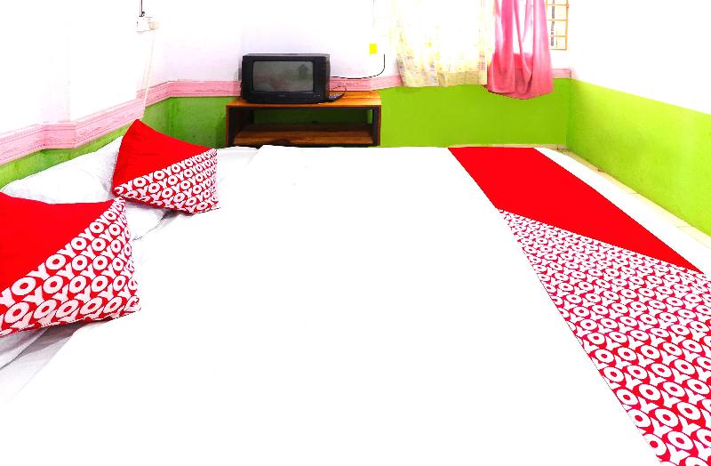 Spot On 91343 Kartika Guest House Syariah - Oda
