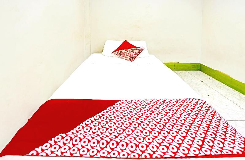 Spot On 91500 Suci Homestay Syariah - Oda