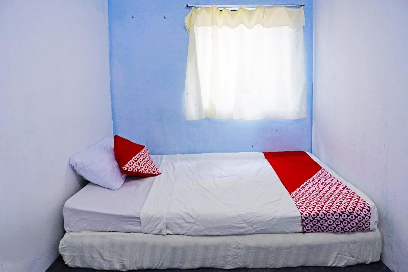 Spot On 91591 Rafika Homestay Syariah - Oda