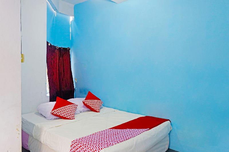 Spot On 91591 Rafika Homestay Syariah - Oda
