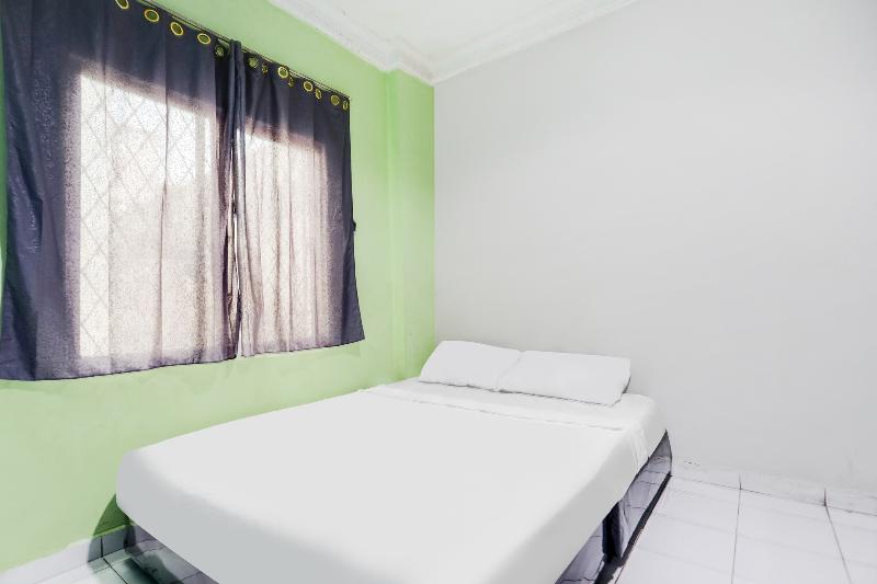 Spot On 91792 Solo Baru 2 Homestay Syariah - Oda