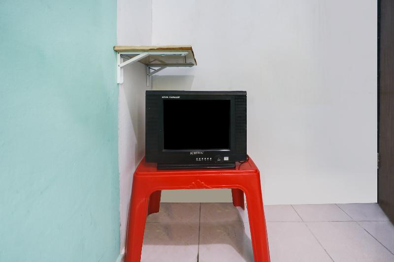 Spot On 91792 Solo Baru 2 Homestay Syariah - Oda