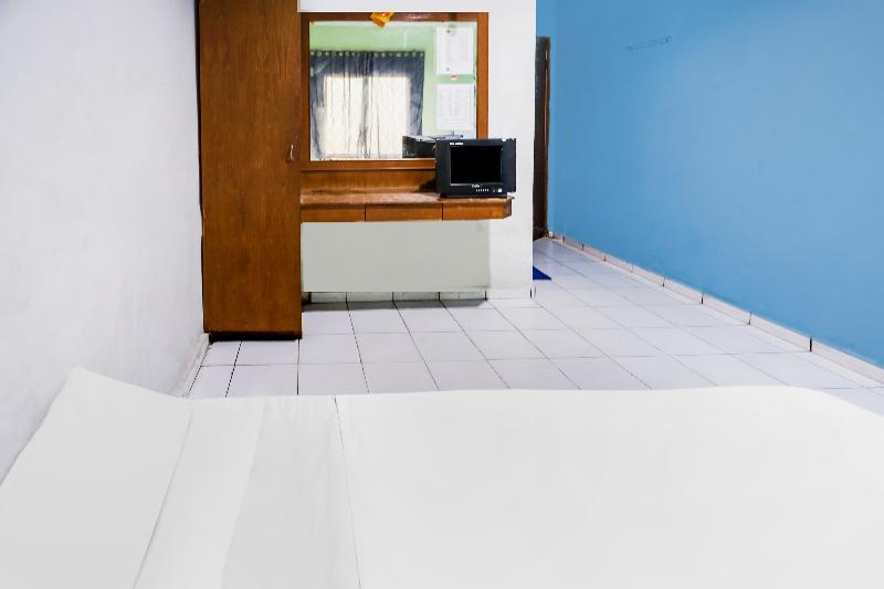 Spot On 91792 Solo Baru 2 Homestay Syariah - Oda