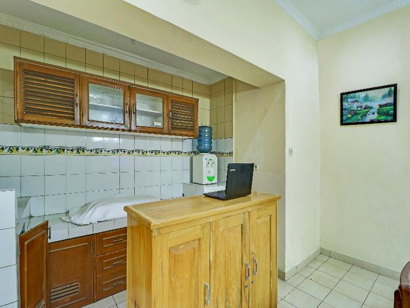Oyo 90892 My Guest House Syariah - Lobi