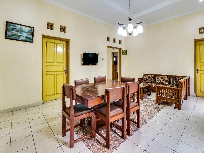 Oyo 90892 My Guest House Syariah - Lobi
