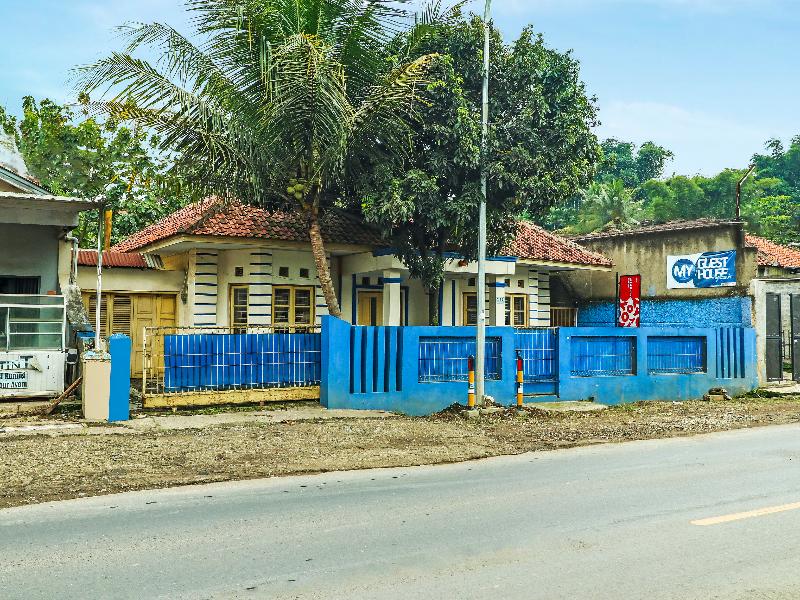 Oyo 90892 My Guest House Syariah - Genel