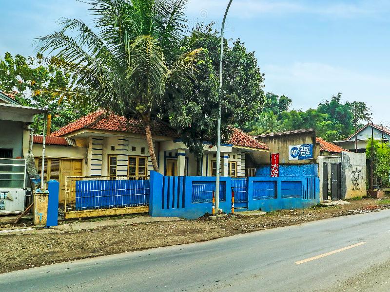 Oyo 90892 My Guest House Syariah - Genel