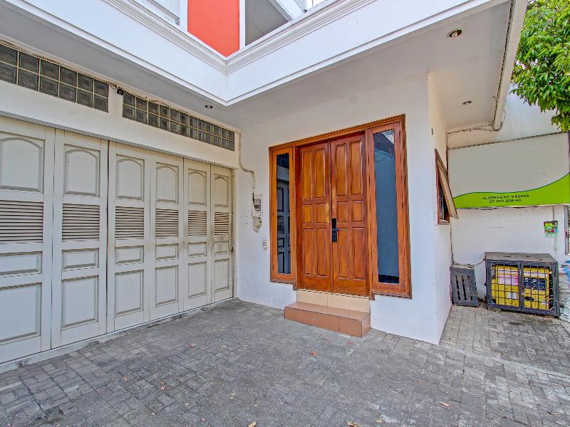 Spot On 91523 Kenari Guesthouse - Genel