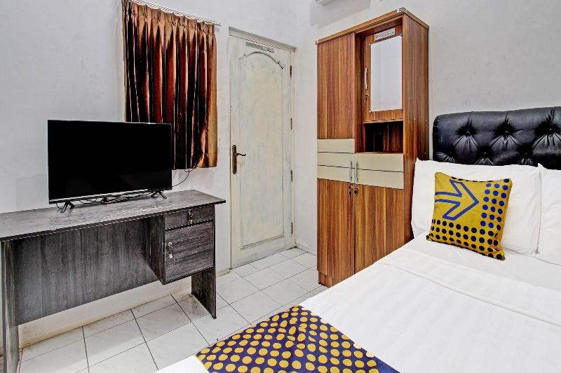 Spot On 91523 Kenari Guesthouse - Oda