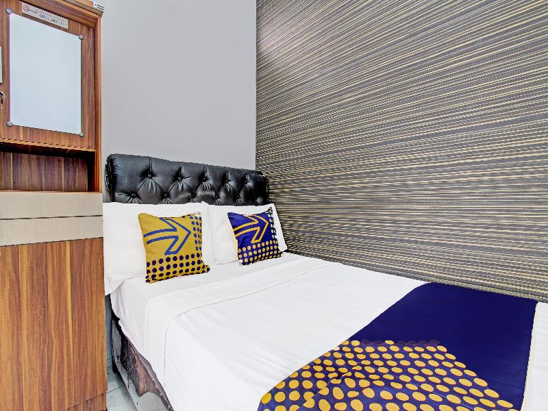 Spot On 91523 Kenari Guesthouse - Oda