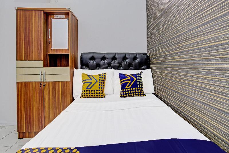 Spot On 91523 Kenari Guesthouse - Oda