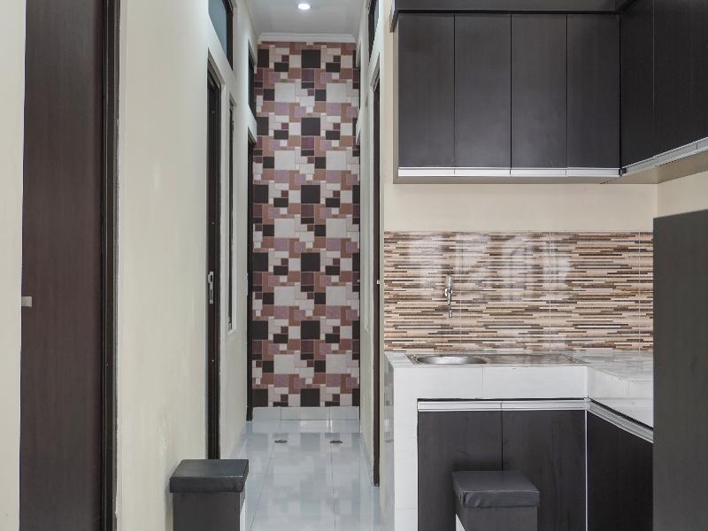 Oyo 91646 Fio Colombus Residence - Lobi