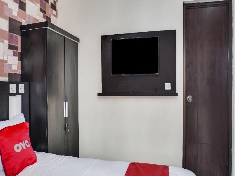 Oyo 91646 Fio Colombus Residence - Oda