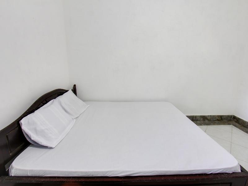 Spot On 91383 Green Forest Homestay - Oda