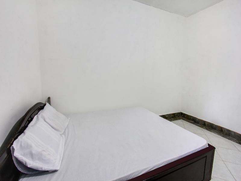 Spot On 91383 Green Forest Homestay - Oda