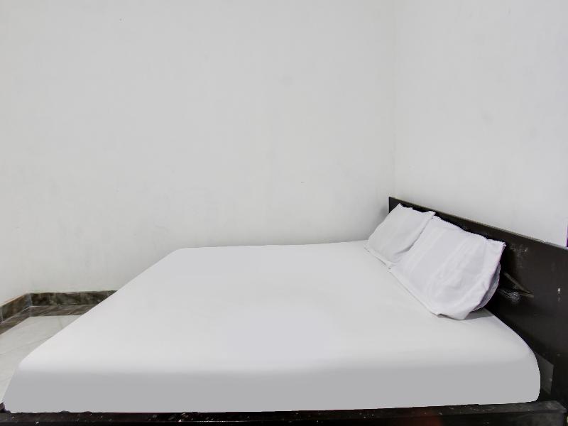 Spot On 91383 Green Forest Homestay - Oda