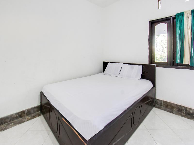 Spot On 91383 Green Forest Homestay - Oda