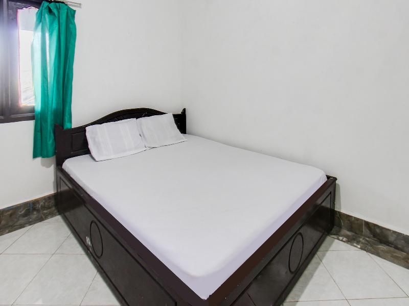 Spot On 91383 Green Forest Homestay - Oda