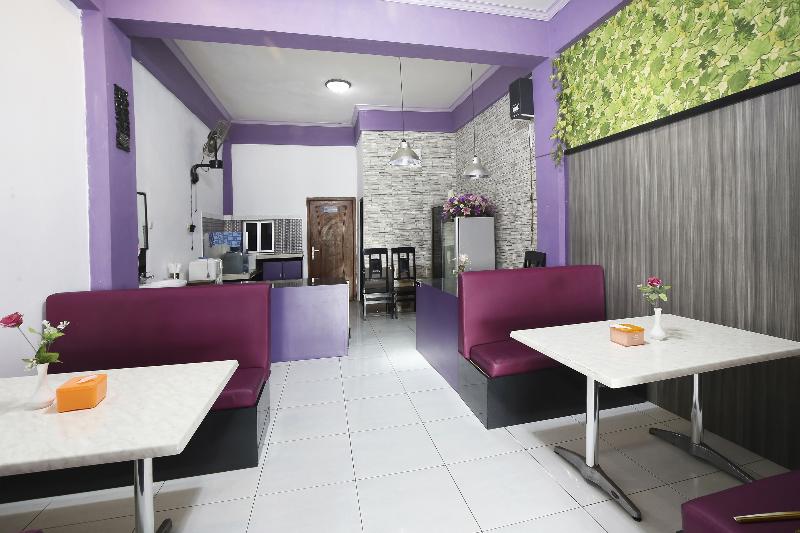 Collection O 91449 Griya Ampenan Residence - Lobi