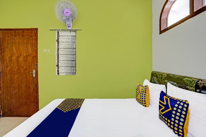 Spot On 91716 Kost Yy Syariah - Oda
