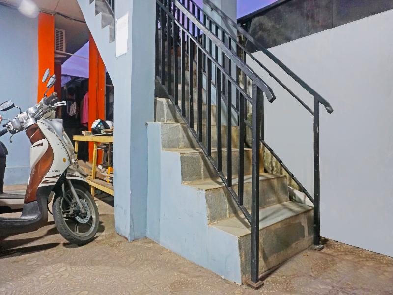 Oyo 91375 Pondok Feby Makassar - Lobi