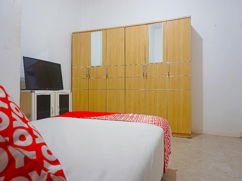 Oyo 91375 Pondok Feby Makassar - Oda