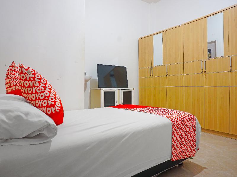 Oyo 91375 Pondok Feby Makassar - Oda