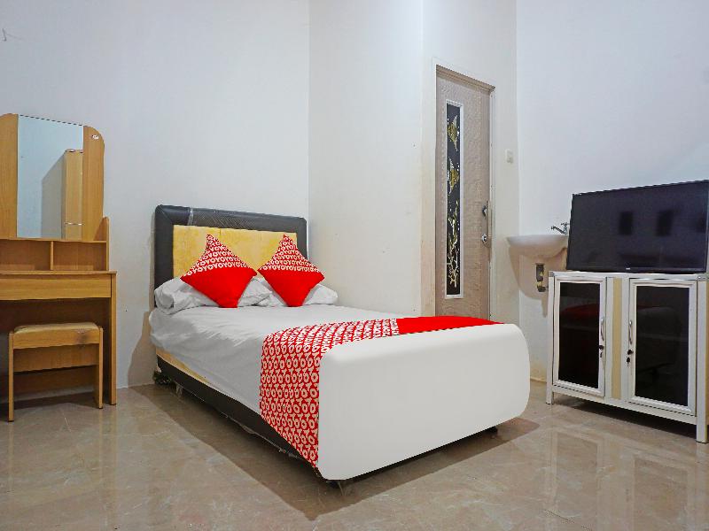 Oyo 91375 Pondok Feby Makassar - Oda