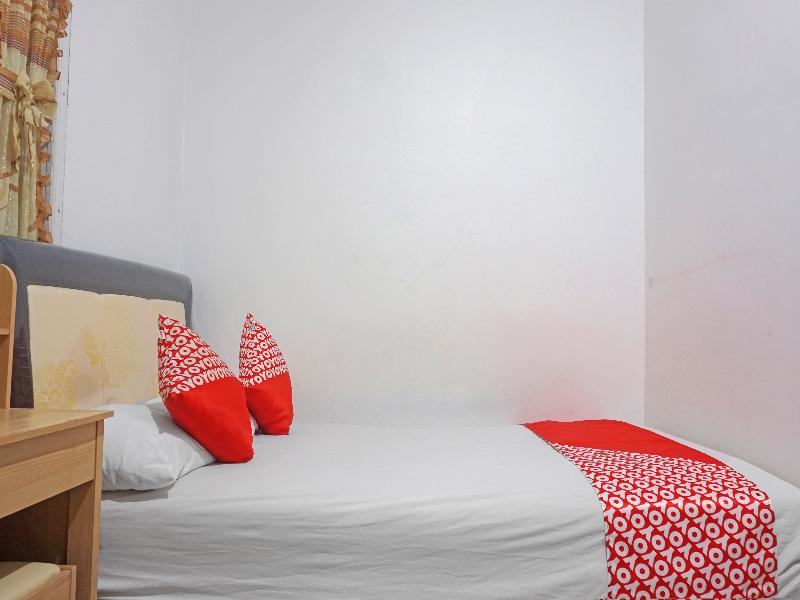 Oyo 91375 Pondok Feby Makassar - Oda