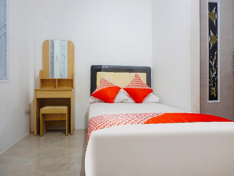 Oyo 91375 Pondok Feby Makassar - Oda