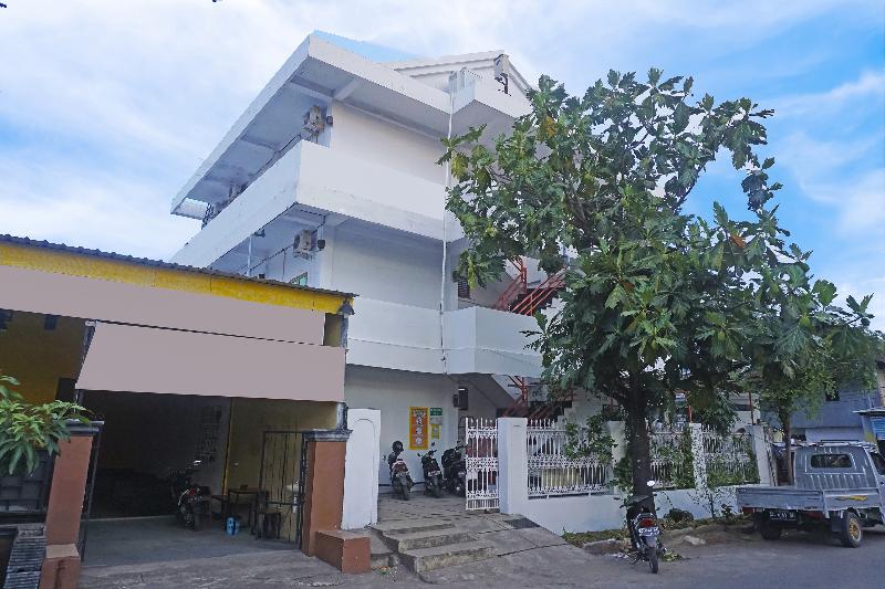 Oyo 91456 Anggrek Homes Makassar - Genel