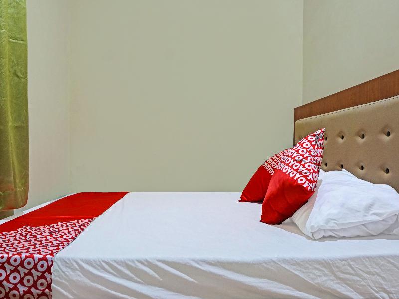 Oyo 91649 Orange Homestay Makassar - Oda