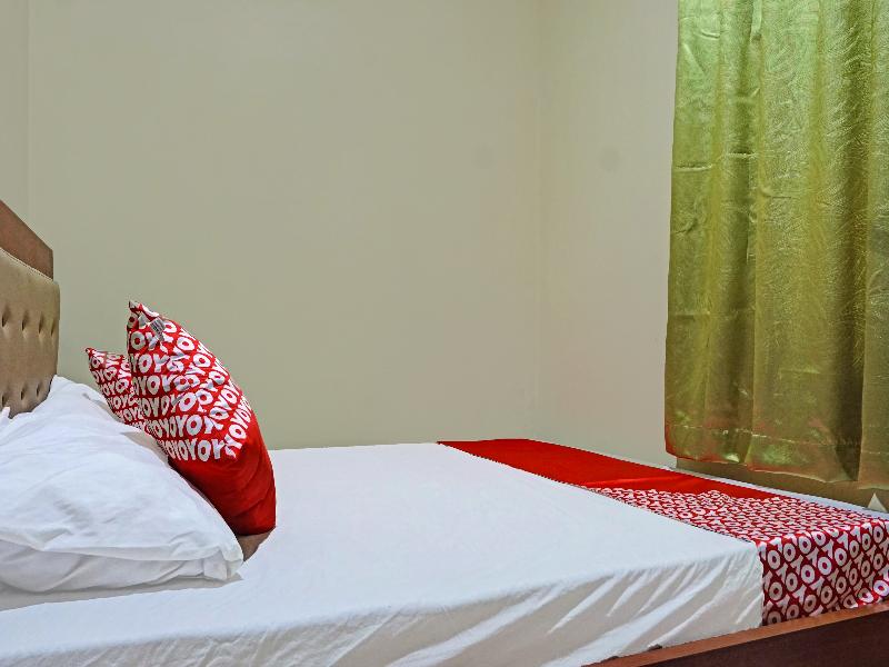 Oyo 91649 Orange Homestay Makassar - Oda