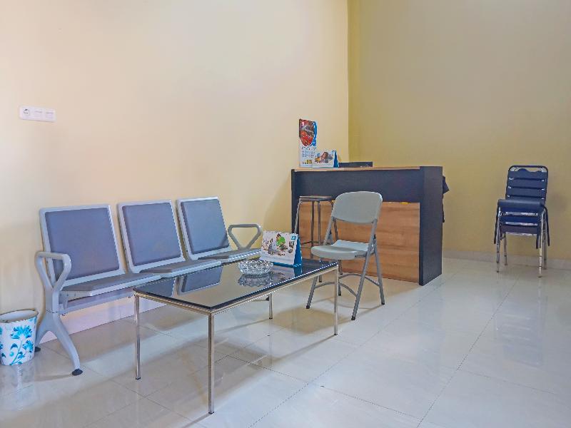 Oyo 91668 Homestay Anitha Syariah Makassar - Lobi