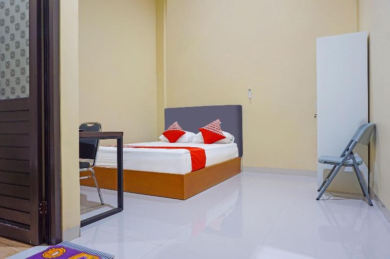 Oyo 91668 Homestay Anitha Syariah Makassar - Oda